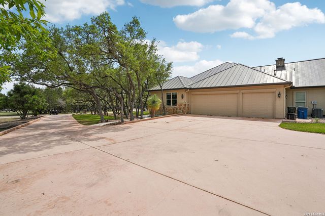 10411 Eiche Circle, New Braunfels, TX 78132