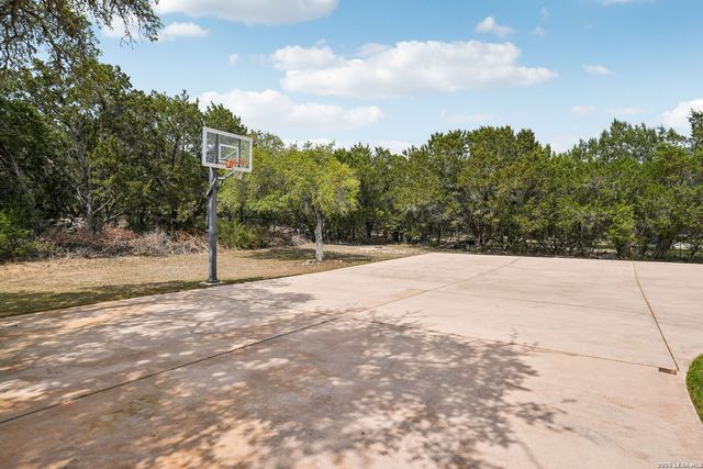 10411 Eiche Circle, New Braunfels, TX 78132