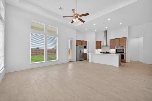 13613 Windward Mist Drive, Texas City, TX 77568