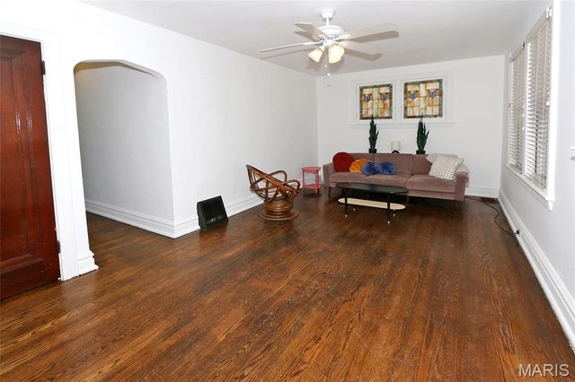 5616 Milentz Avenue, St Louis, MO 63109