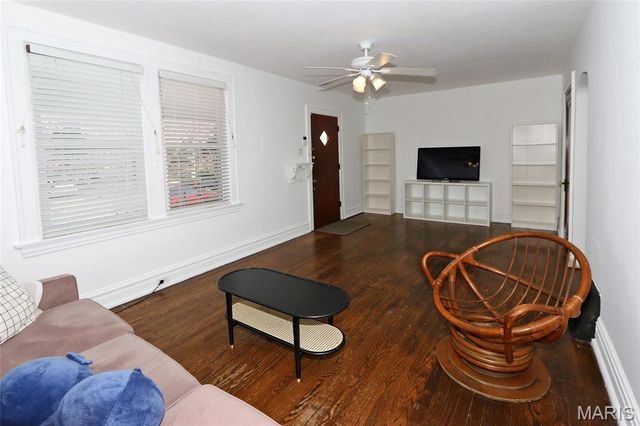 5616 Milentz Avenue, St Louis, MO 63109