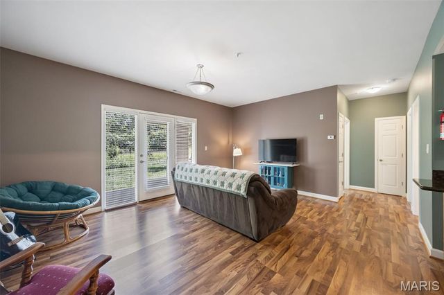 885 Forest Avenue 104, Valley Park, MO 63088