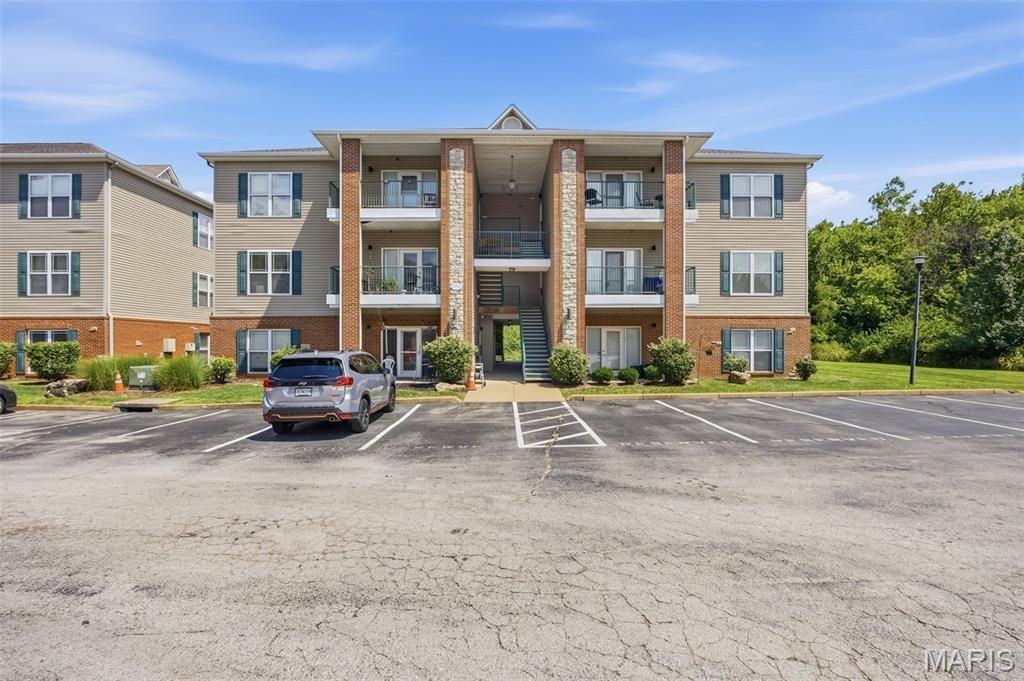 885 Forest Avenue 104, Valley Park, MO 63088