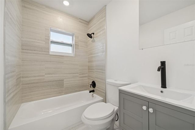 4033 BUTTONBUSH CIRCLE, Lakeland, FL 33811