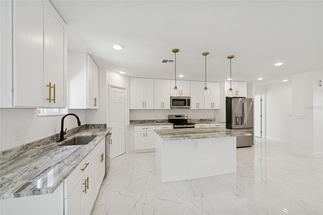 4033 BUTTONBUSH CIRCLE, Lakeland, FL 33811