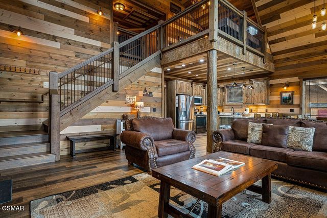 2011 Turkey Creek Way, Sevierville, TN 37862