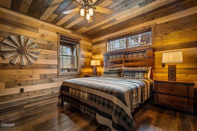 2011 Turkey Creek Way, Sevierville, TN 37862