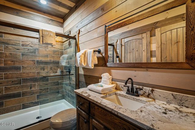 2011 Turkey Creek Way, Sevierville, TN 37862