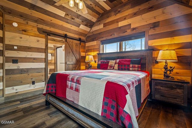 2011 Turkey Creek Way, Sevierville, TN 37862