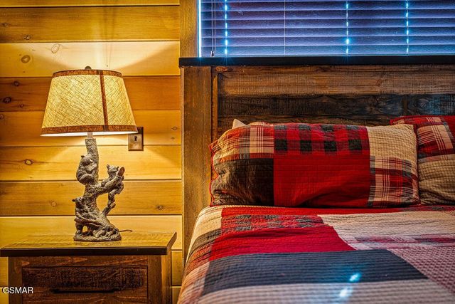 2011 Turkey Creek Way, Sevierville, TN 37862
