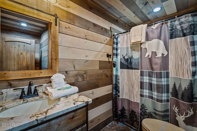 2011 Turkey Creek Way, Sevierville, TN 37862
