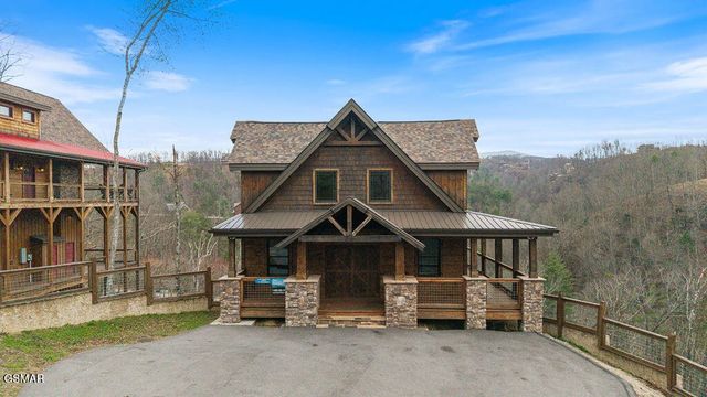 2011 Turkey Creek Way, Sevierville, TN 37862