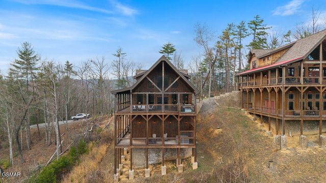 2011 Turkey Creek Way, Sevierville, TN 37862