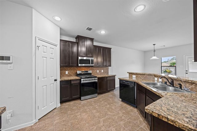 9203 Sasson Boulevard, Houston, TX 77044