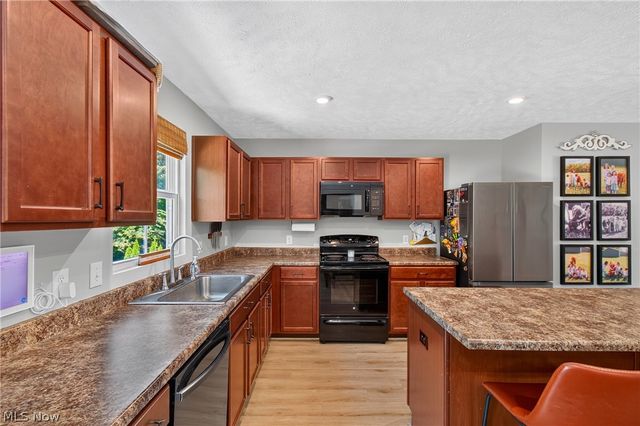 1705 Millrace Street NW, Massillon, OH 44647