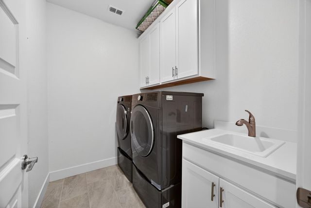 8773 Minor Ct, Elk Grove, CA 95757