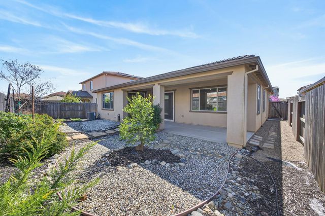 8773 Minor Ct, Elk Grove, CA 95757