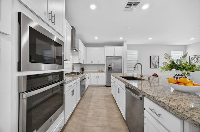 8773 Minor Ct, Elk Grove, CA 95757