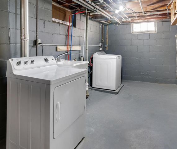 5848 Pennsylvania Avenue N, Crystal, MN 55428