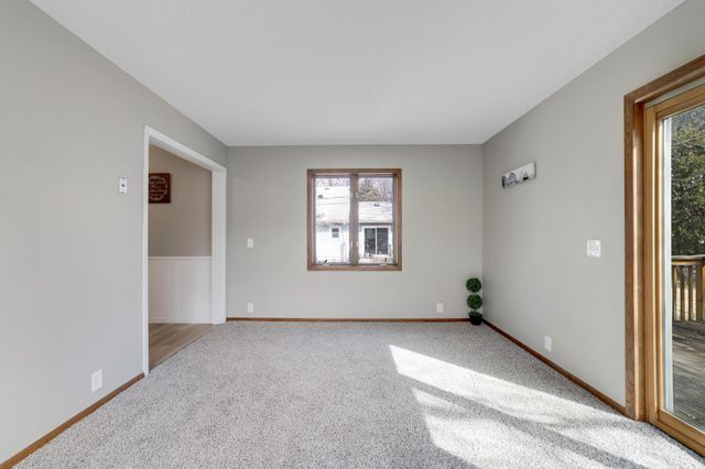 5848 Pennsylvania Avenue N, Crystal, MN 55428