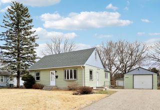 5848 Pennsylvania Avenue N, Crystal, MN 55428