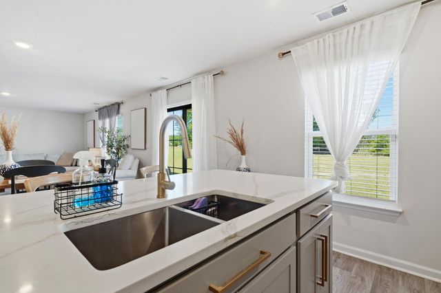 714 Woodland Farms Circle, Aynor, SC 29511