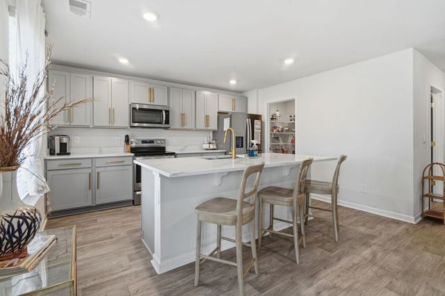 714 Woodland Farms Circle, Aynor, SC 29511