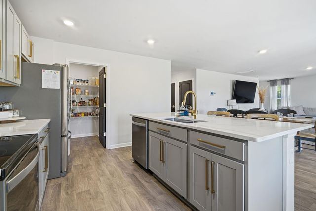 714 Woodland Farms Circle, Aynor, SC 29511