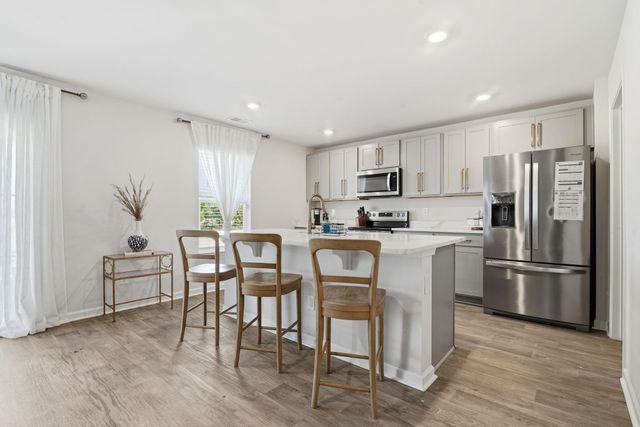 714 Woodland Farms Circle, Aynor, SC 29511