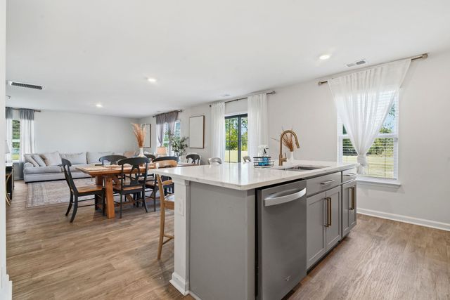 714 Woodland Farms Circle, Aynor, SC 29511