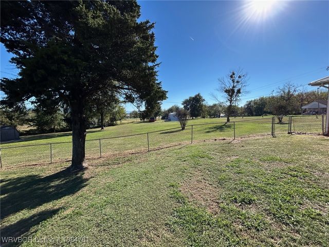 26354 Ross Road, Cameron, OK 74932