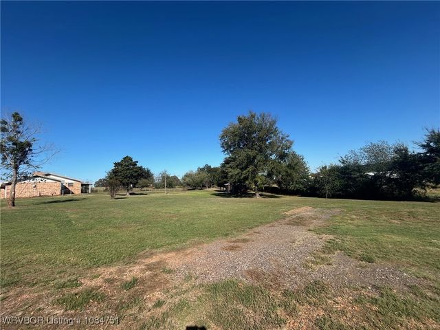 26354 Ross Road, Cameron, OK 74932