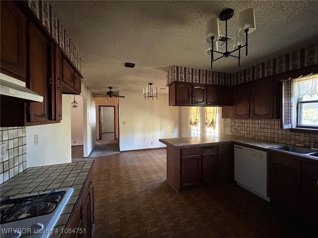 26354 Ross Road, Cameron, OK 74932