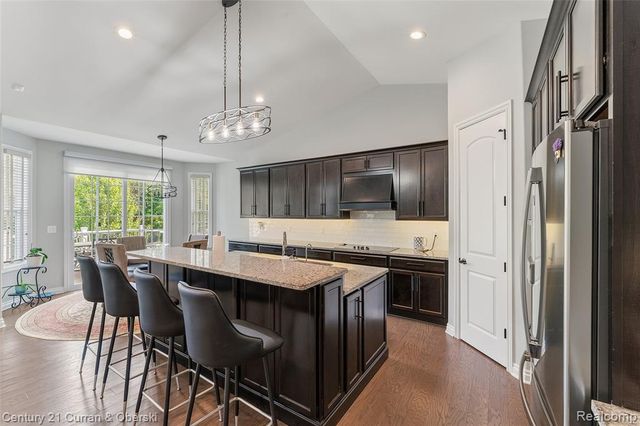 52546 W Shadowview Drive, Northville, MI 48167