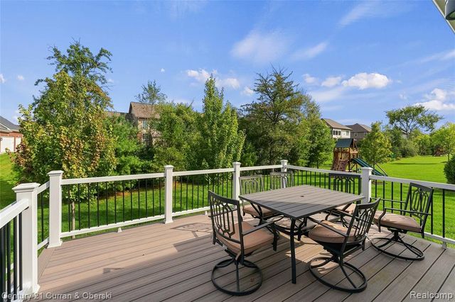 52546 W Shadowview Drive, Northville, MI 48167