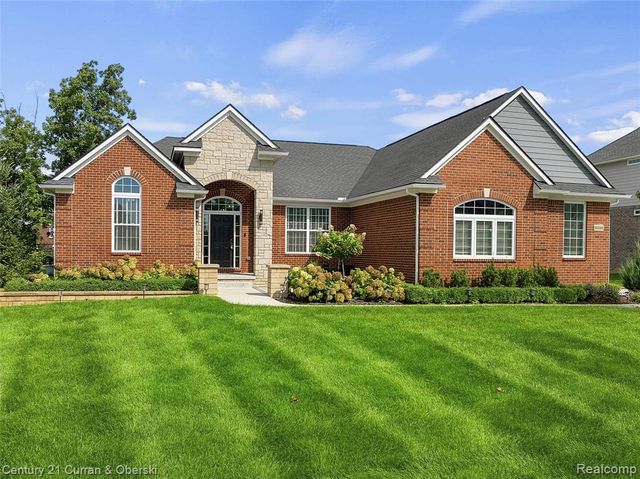 52546 W Shadowview Drive, Northville, MI 48167