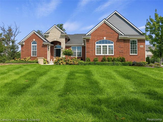 52546 W Shadowview Drive, Northville, MI 48167