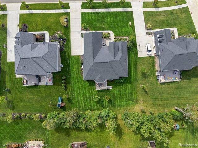 52546 W Shadowview Drive, Northville, MI 48167