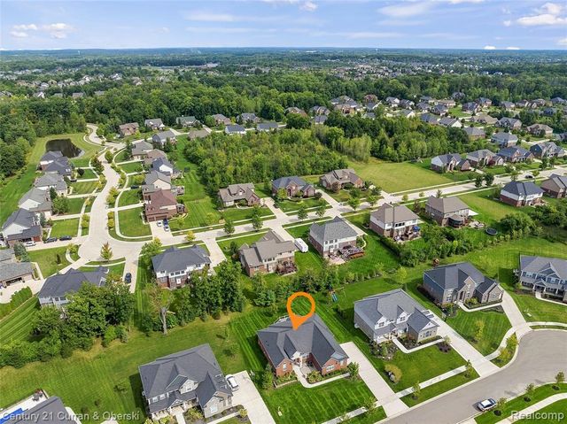 52546 W Shadowview Drive, Northville, MI 48167