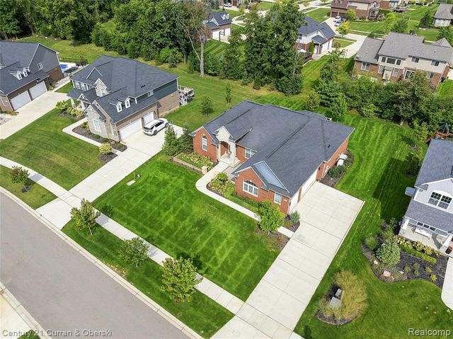 52546 W Shadowview Drive, Northville, MI 48167