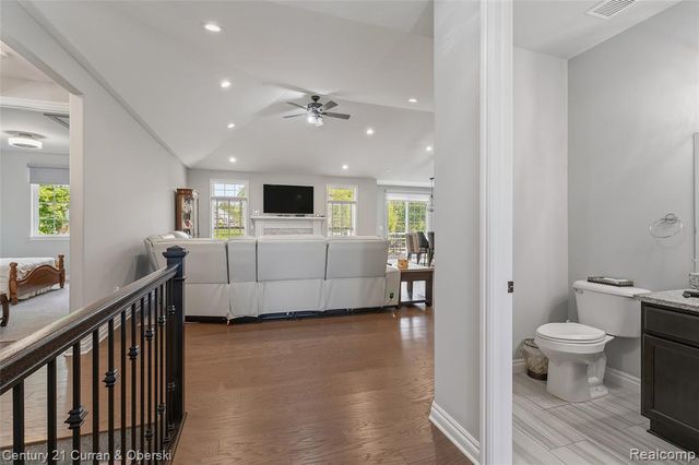 52546 W Shadowview Drive, Northville, MI 48167