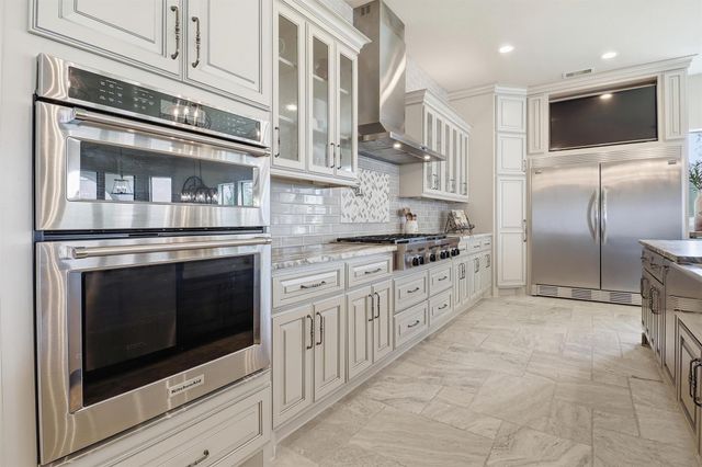 32802 Whistler Court, Fulshear, TX 77441
