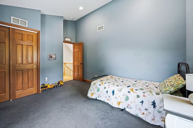 50 Melrose Ave, Tewksbury, MA 01876