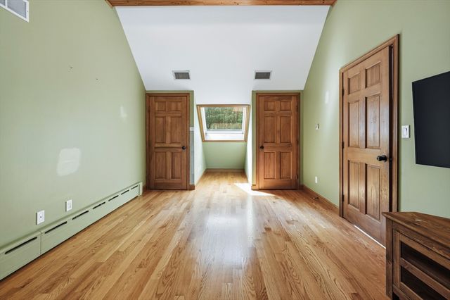 50 Melrose Ave, Tewksbury, MA 01876