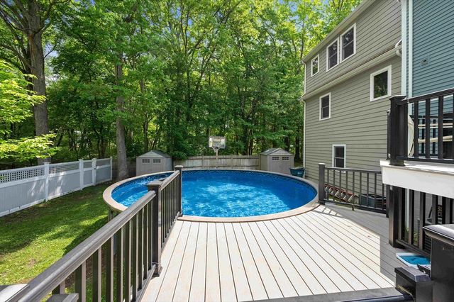 50 Melrose Ave, Tewksbury, MA 01876