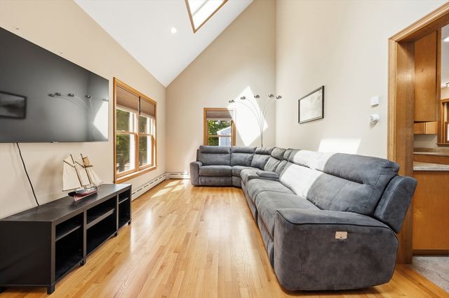 50 Melrose Ave, Tewksbury, MA 01876