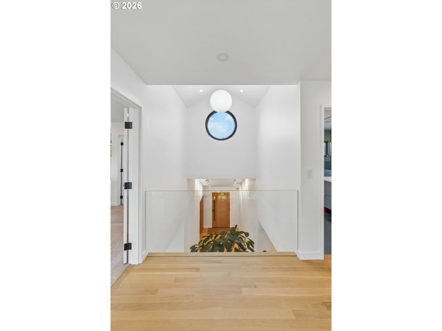 3905 N OVERLOOK Ter, Portland, OR 97227