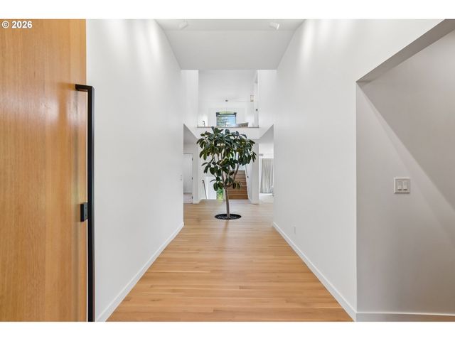 3905 N OVERLOOK Ter, Portland, OR 97227