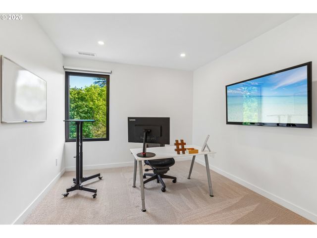 3905 N OVERLOOK Ter, Portland, OR 97227