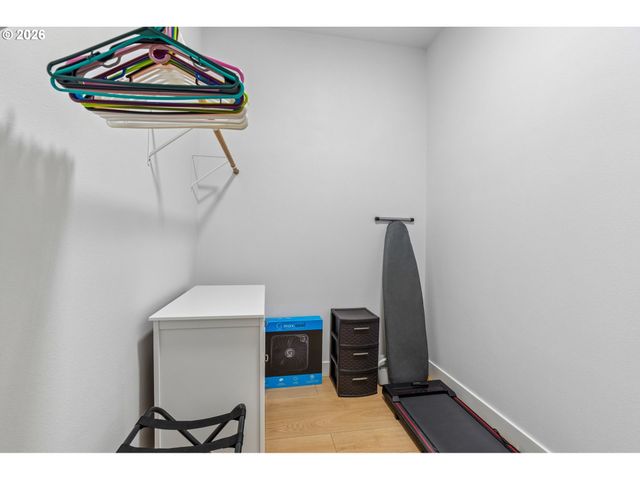 3905 N OVERLOOK Ter, Portland, OR 97227